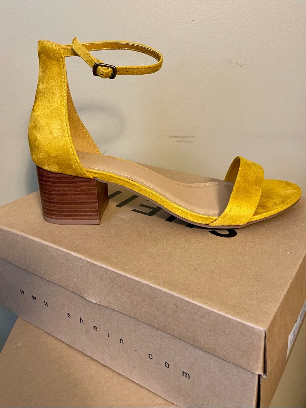 SHEIN Mustard Yellow faux Suede Block Heel Ankle-Strap Sandals new sz 10
